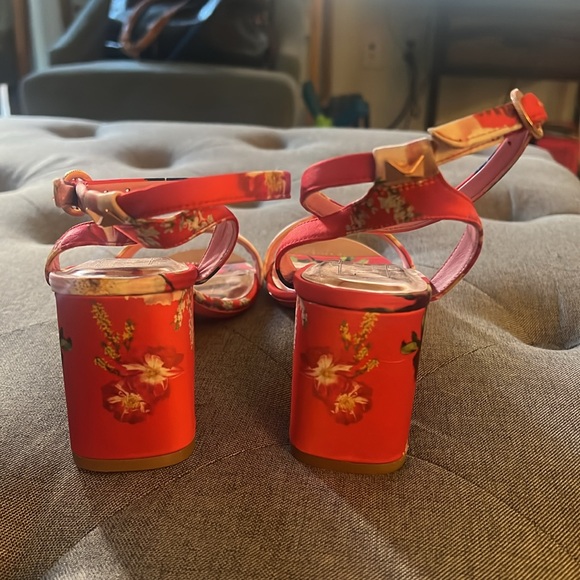 Ted Baker Rozie floral heels - Picture 2 of 7